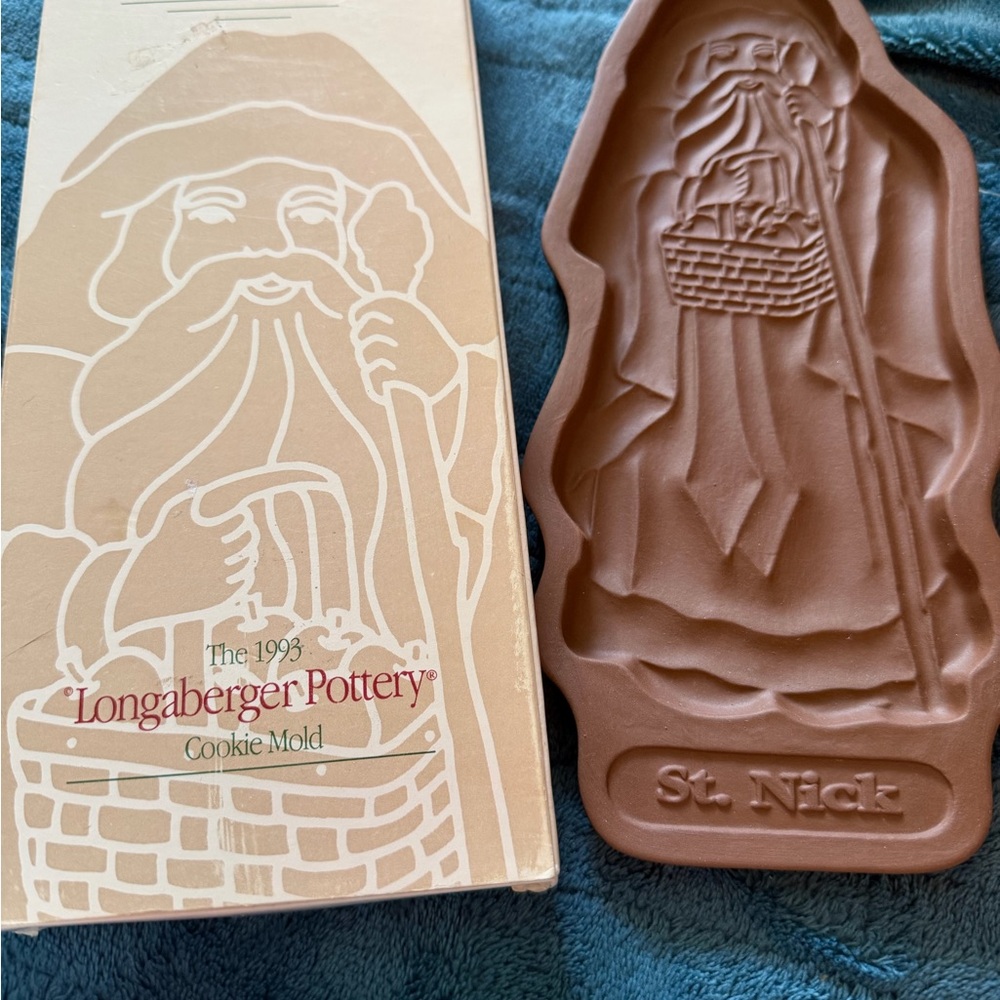 Longaberger Pottery Chocolate Mold in Brown